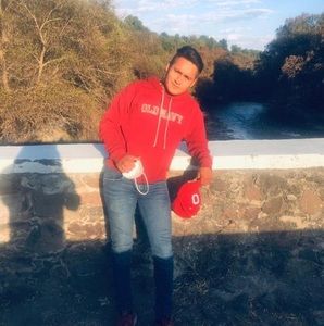 Meet your Posher, Alejandro